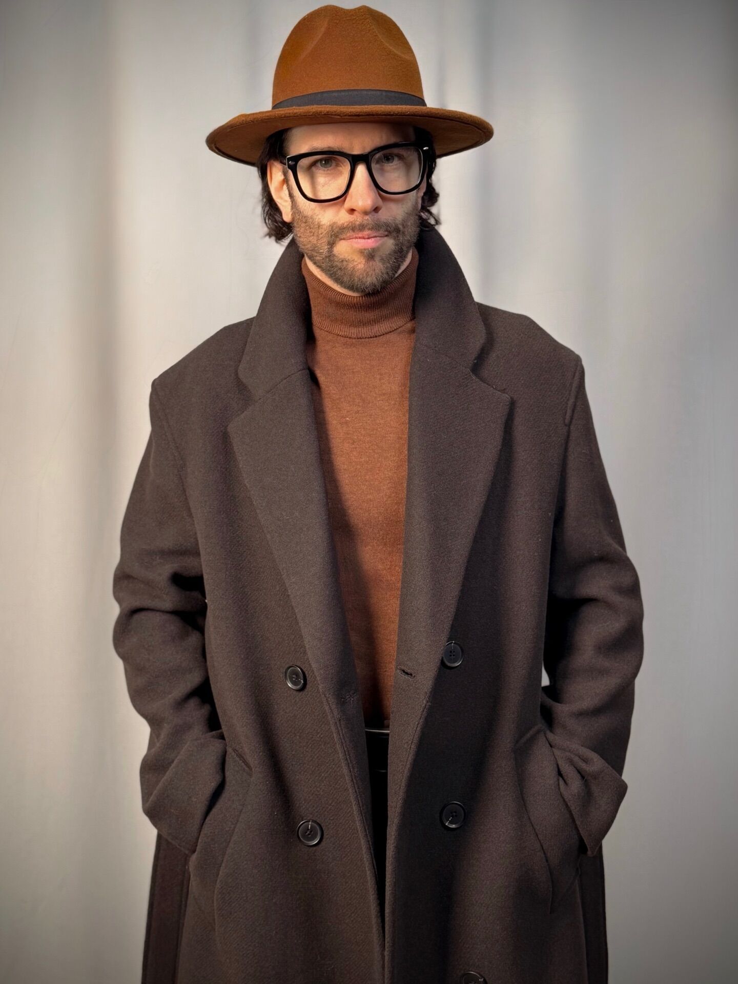 "Ця тема "гріє" вуха багатьом". В'ячеслав Хостікоєв – про родинний розкол, бізнес у пластичній хірургії та болючі публічні ярлики