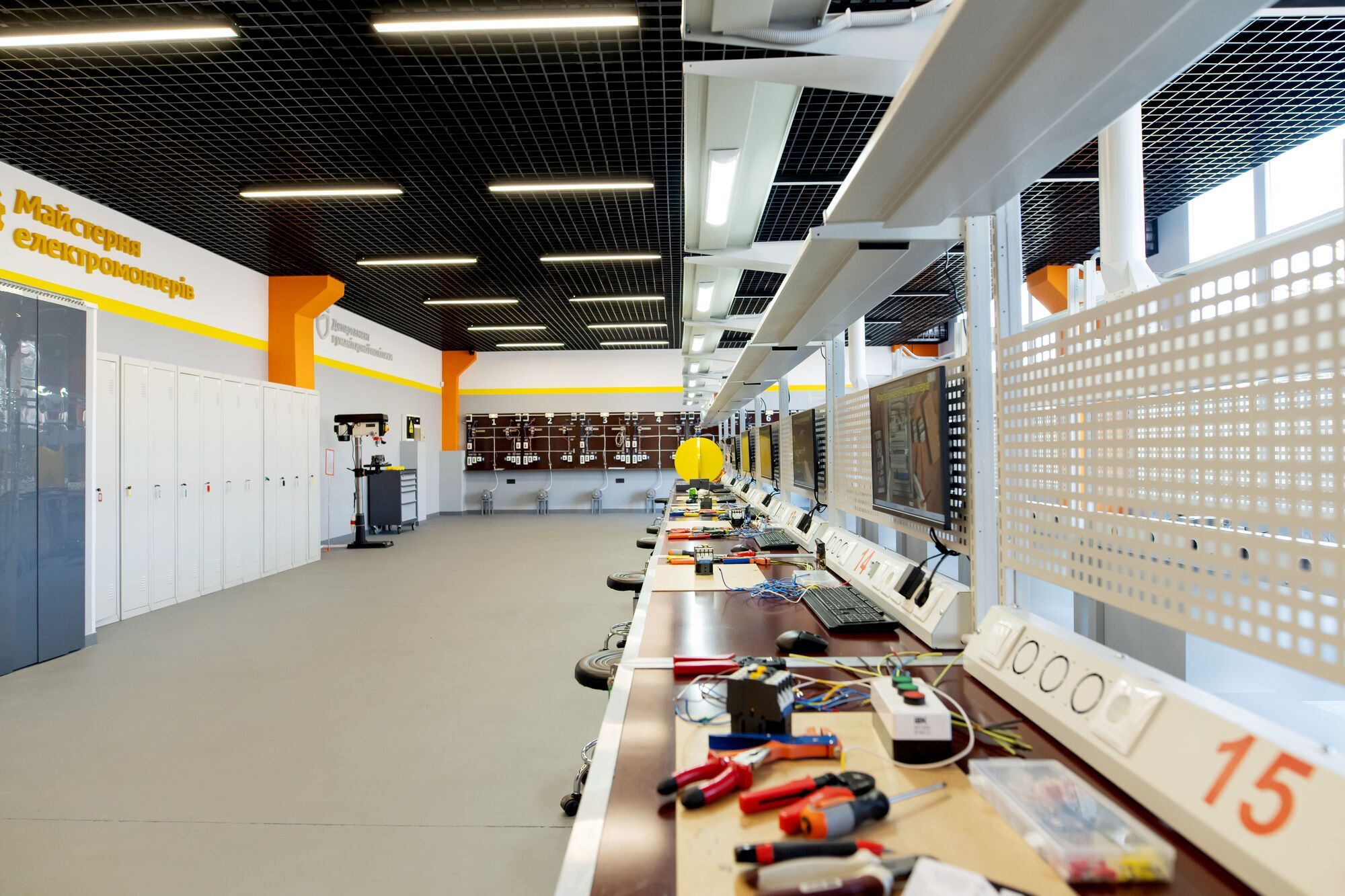 Міська влада Дніпра та "Інтерпайп" Пінчука розвинуть екосистему технічної освіти