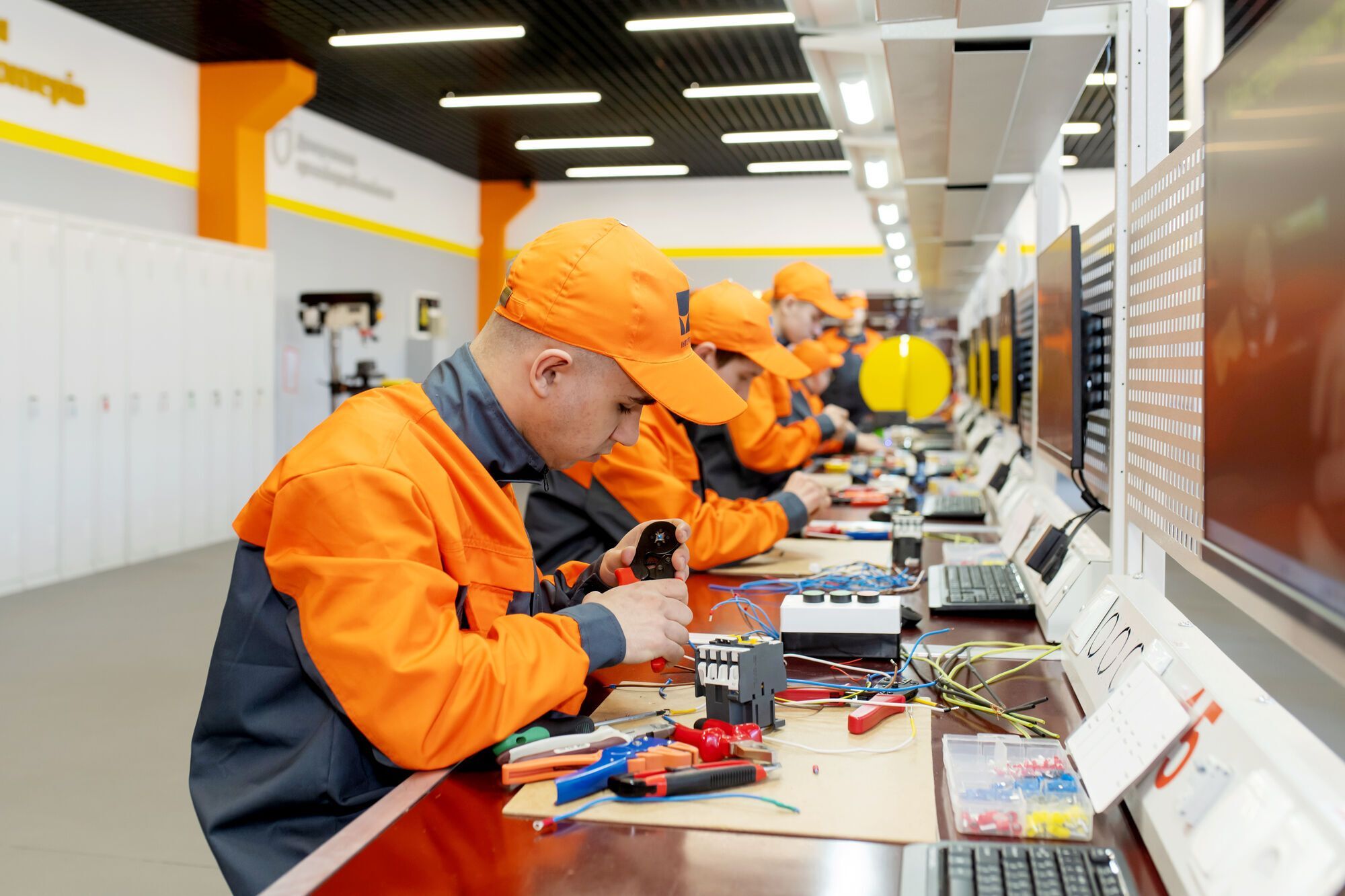 Міська влада Дніпра та "Інтерпайп" Пінчука розвинуть екосистему технічної освіти