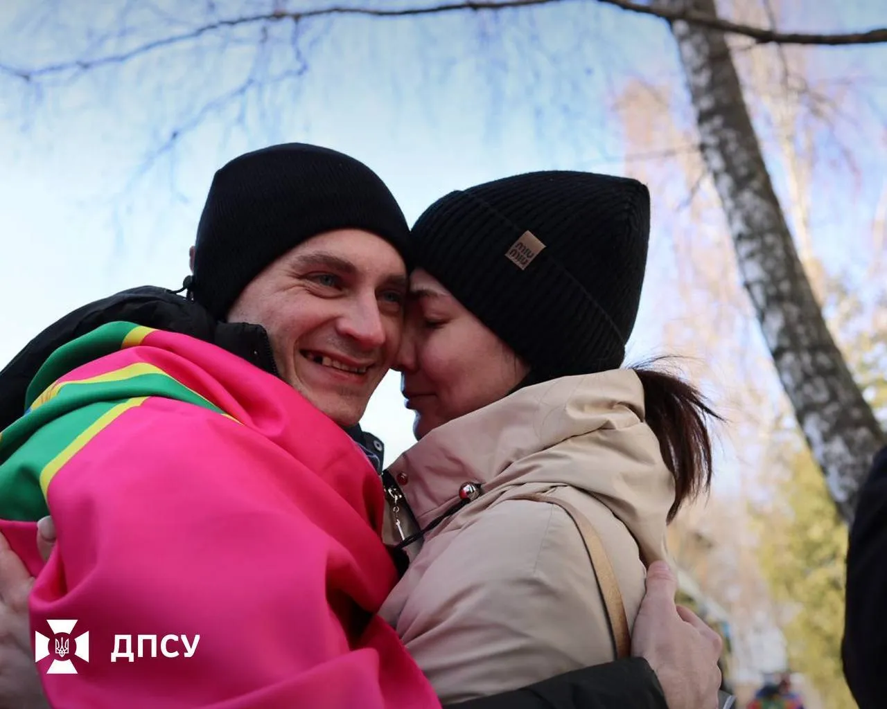 Сотни украинских защитников возвращаются домой: Зеленский сообщил о новом обмене пленными. Фото и видео