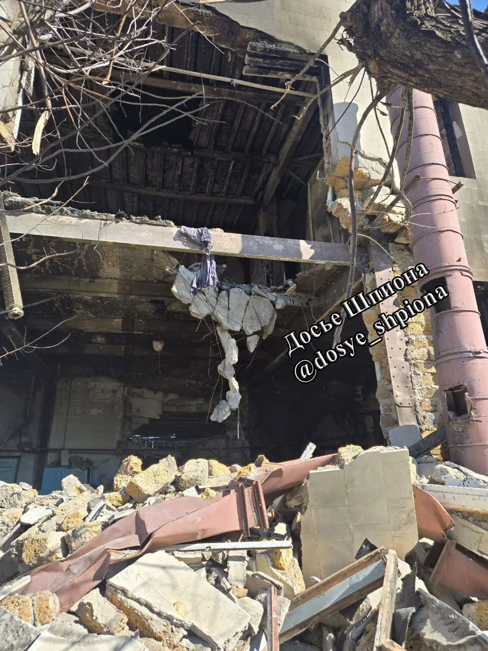 Удар по Евпаторийскому авиаремонтному заводу: новые подробности и фото поражений