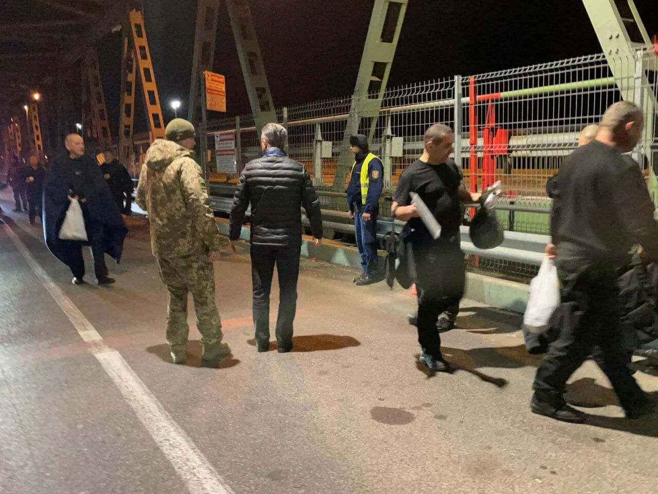 Украине удалось освободить семерых инкассаторов, которых похитили и удерживали в Будапеште: Сибига рассказал подробности