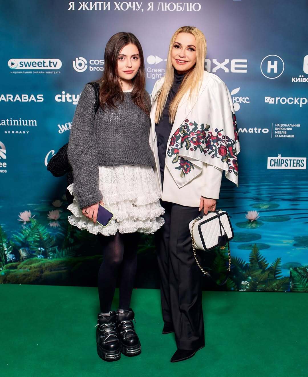 "Ця тема "гріє" вуха багатьом". В'ячеслав Хостікоєв – про родинний розкол, бізнес у пластичній хірургії та болючі публічні ярлики