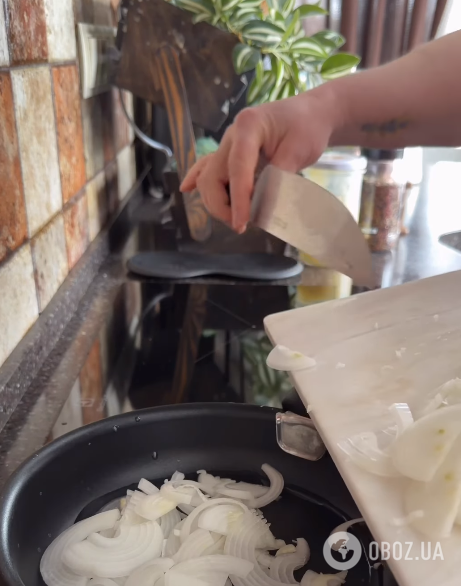 Смачна запечена капуста з вершками та сиром: як приготувати