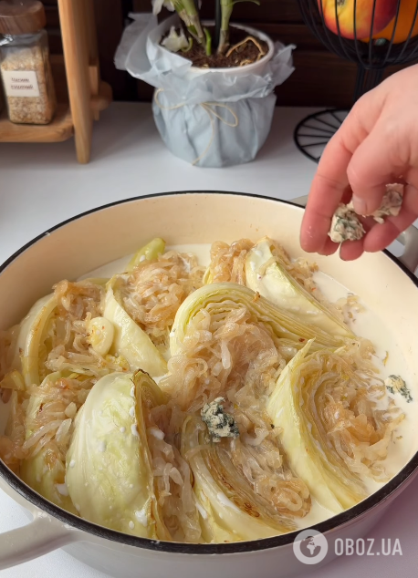 Смачна запечена капуста з вершками та сиром: як приготувати