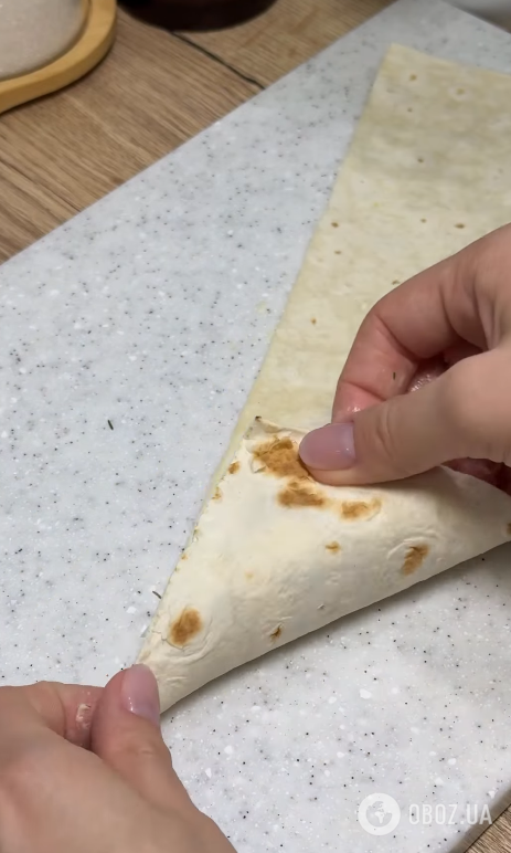 Трикутники з лаваша за 15 хвилин: потрібно просто посмажити на сковорідці