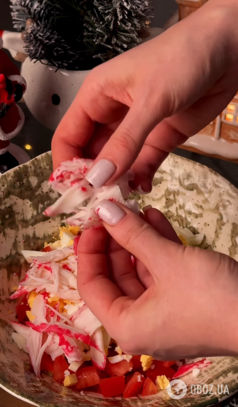 Салат з крабовими паличками: які інгредієнти додати для кращого смаку страви