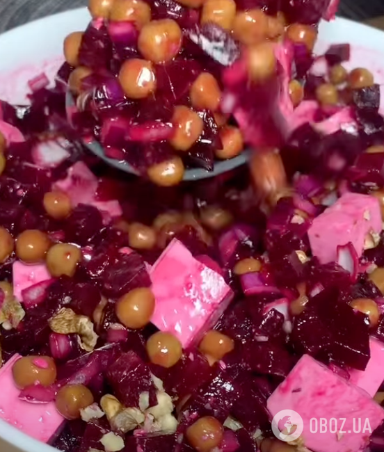 Корисний салат із буряка на кожен день: ділимося простим рецептом страви, яка сподобається всім