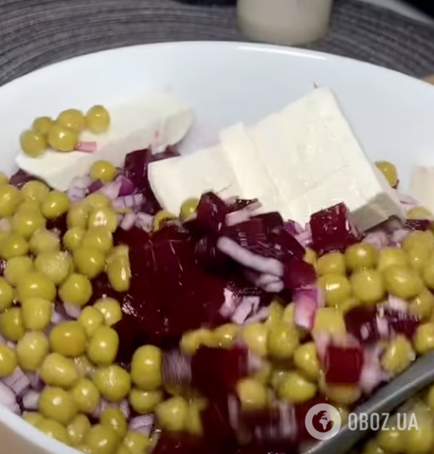 Корисний салат із буряка на кожен день: ділимося простим рецептом страви, яка сподобається всім