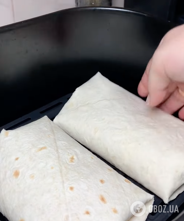 Що приготувати з лаваша для перекусу: рецепт ситної страви за 2 хвилини