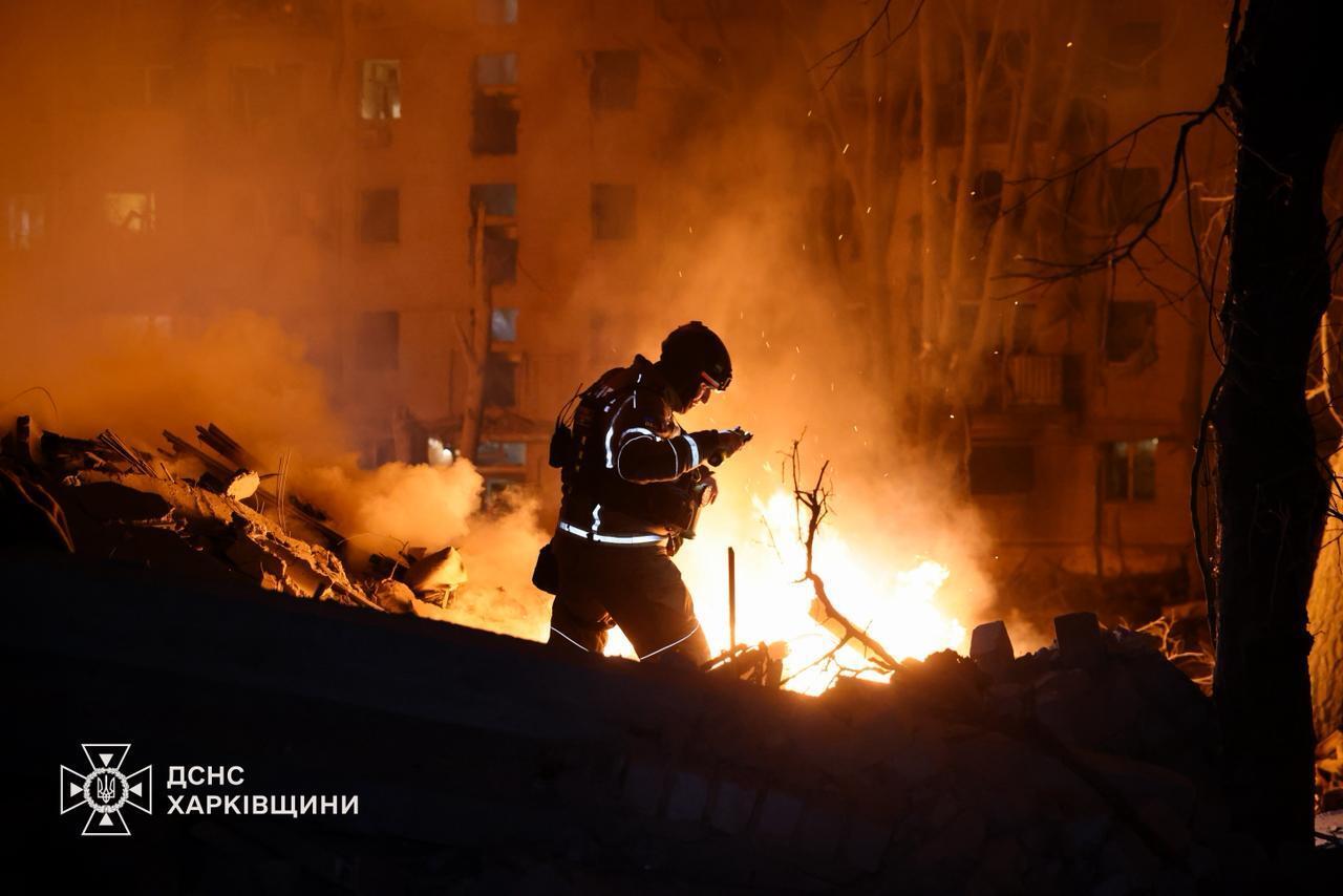 453 дрони і 19 ракет: Зеленський закликав світ відповісти на нову варварську атаку РФ