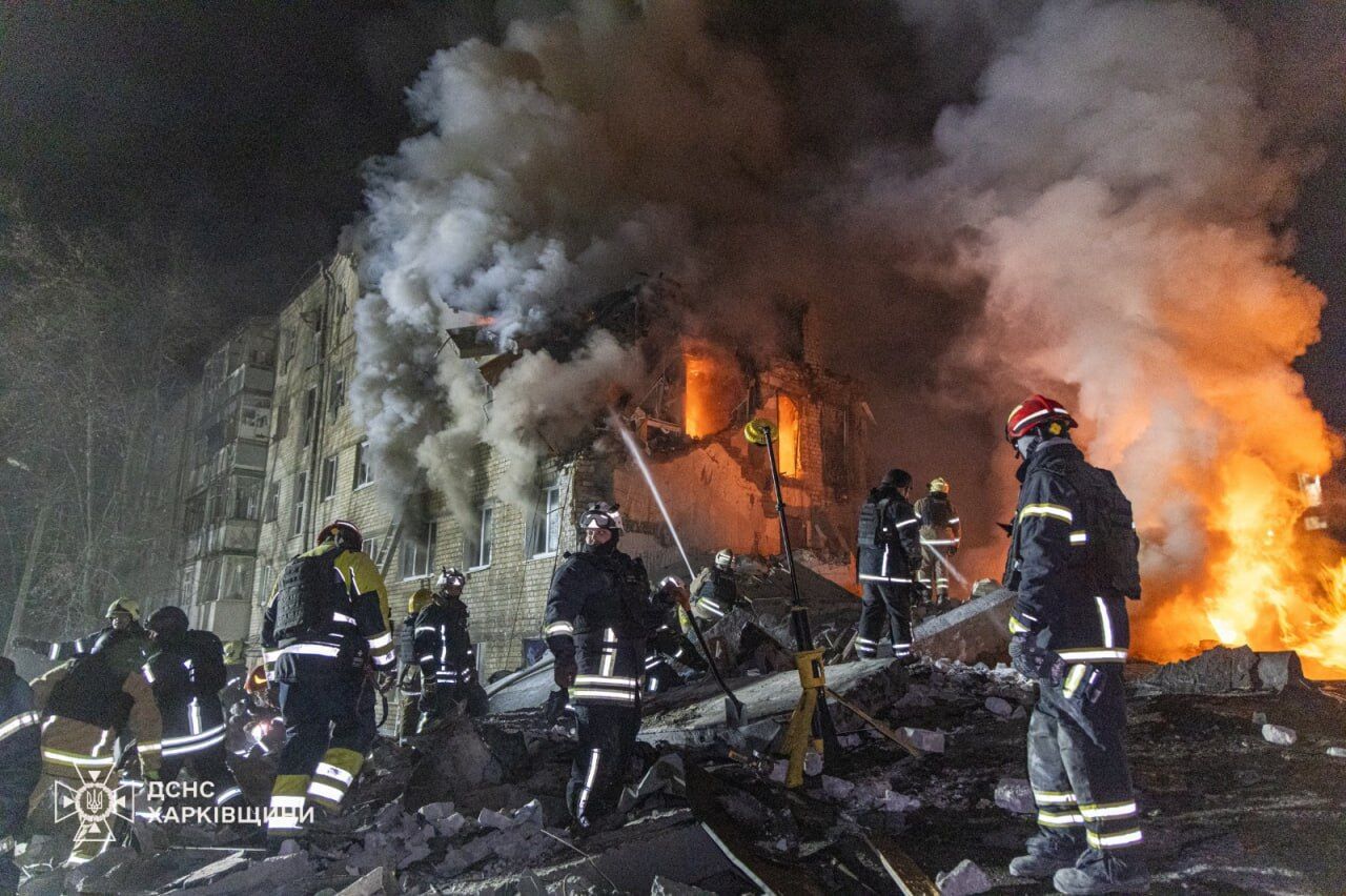 453 дрони і 19 ракет: Зеленський закликав світ відповісти на нову варварську атаку РФ