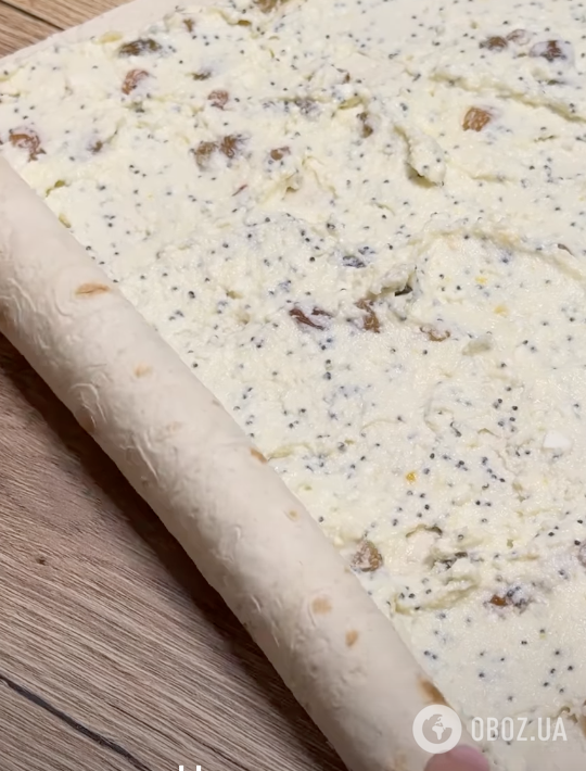 Хрусткий рулет із лаваша з сиром: рецепт смачного і швидкого десерту без тіста