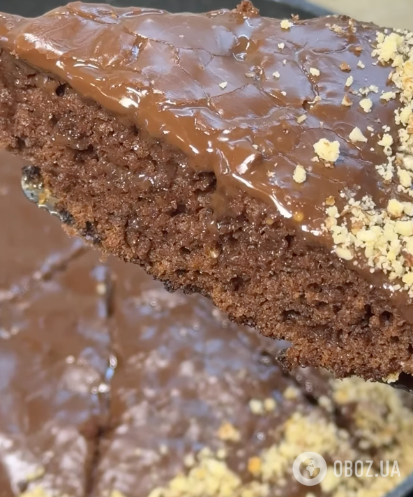 Шоколадний пиріг без випічки: ділимося найлегшим рецептом смачного десерту на сковороді