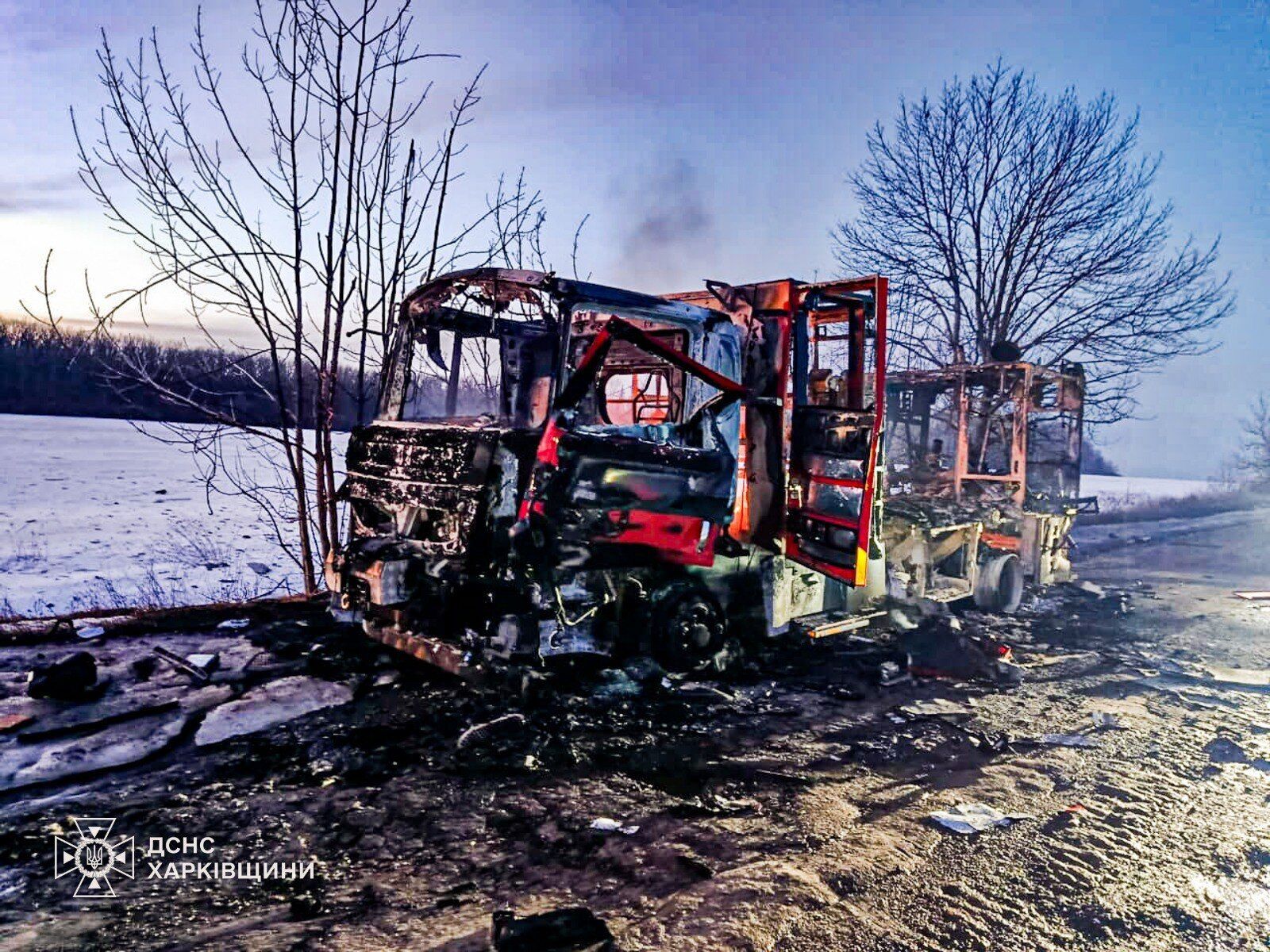 Армія РФ прицільно вдарила по рятувальниках, які працювали на місцях прильотів, на Харківщині та Дніпропетровщині. Фото