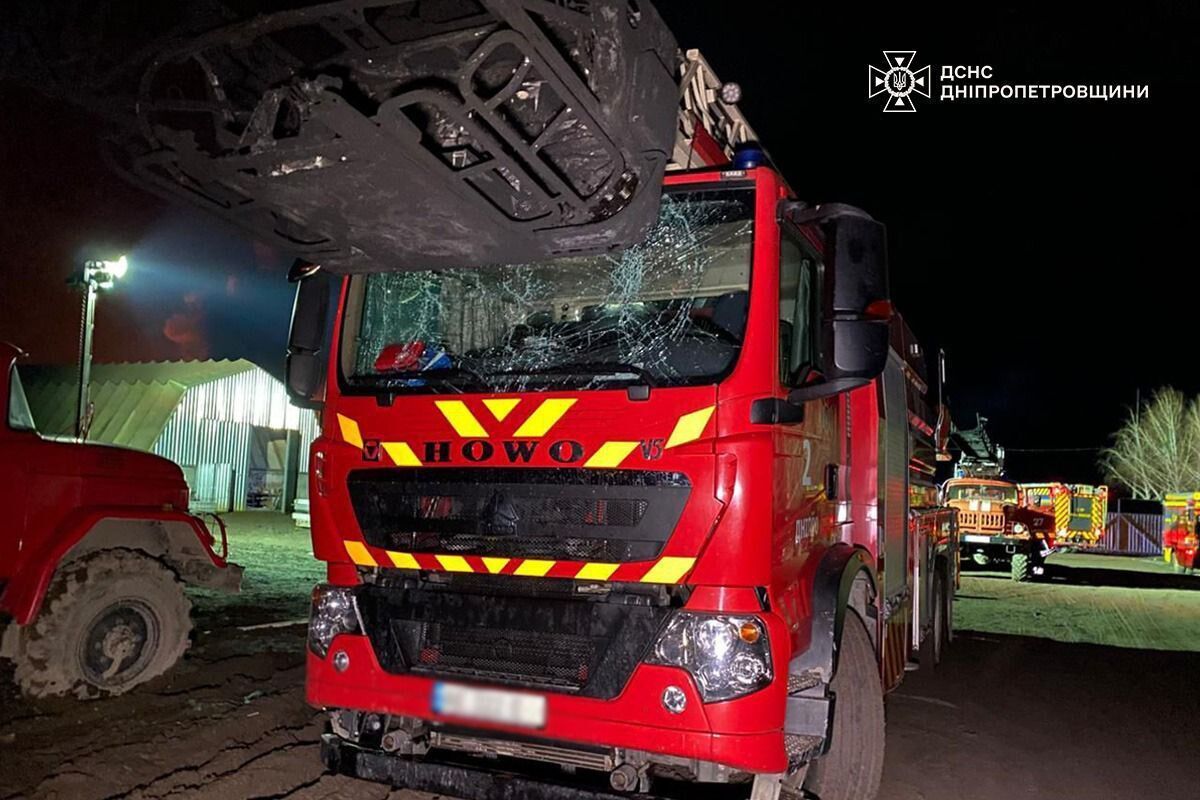 Армія РФ прицільно вдарила по рятувальниках, які працювали на місцях прильотів, на Харківщині та Дніпропетровщині. Фото