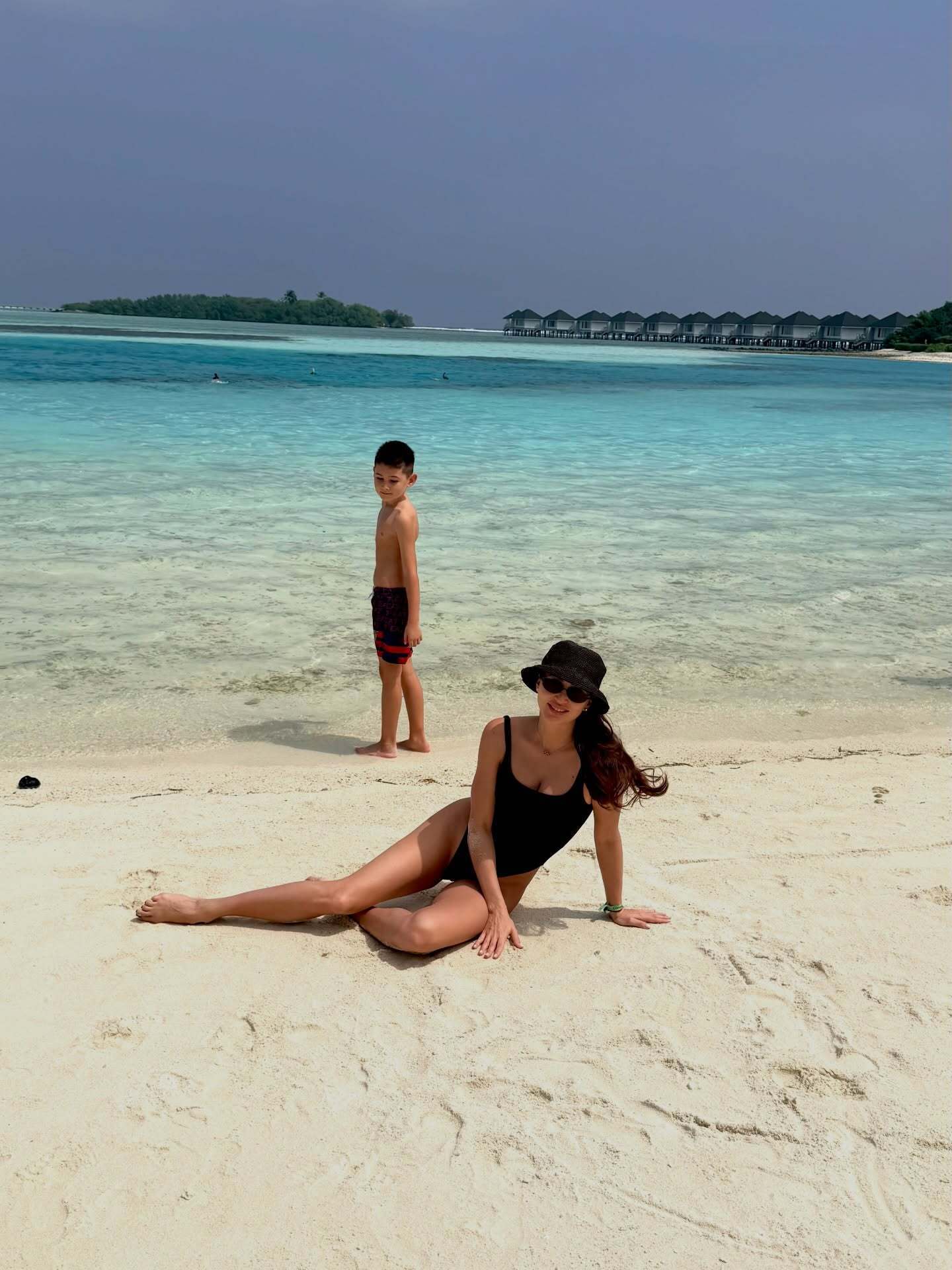 Різатдінова роздяглася на Мальдівах і показала, який вигляд має в 32 роки. Фото