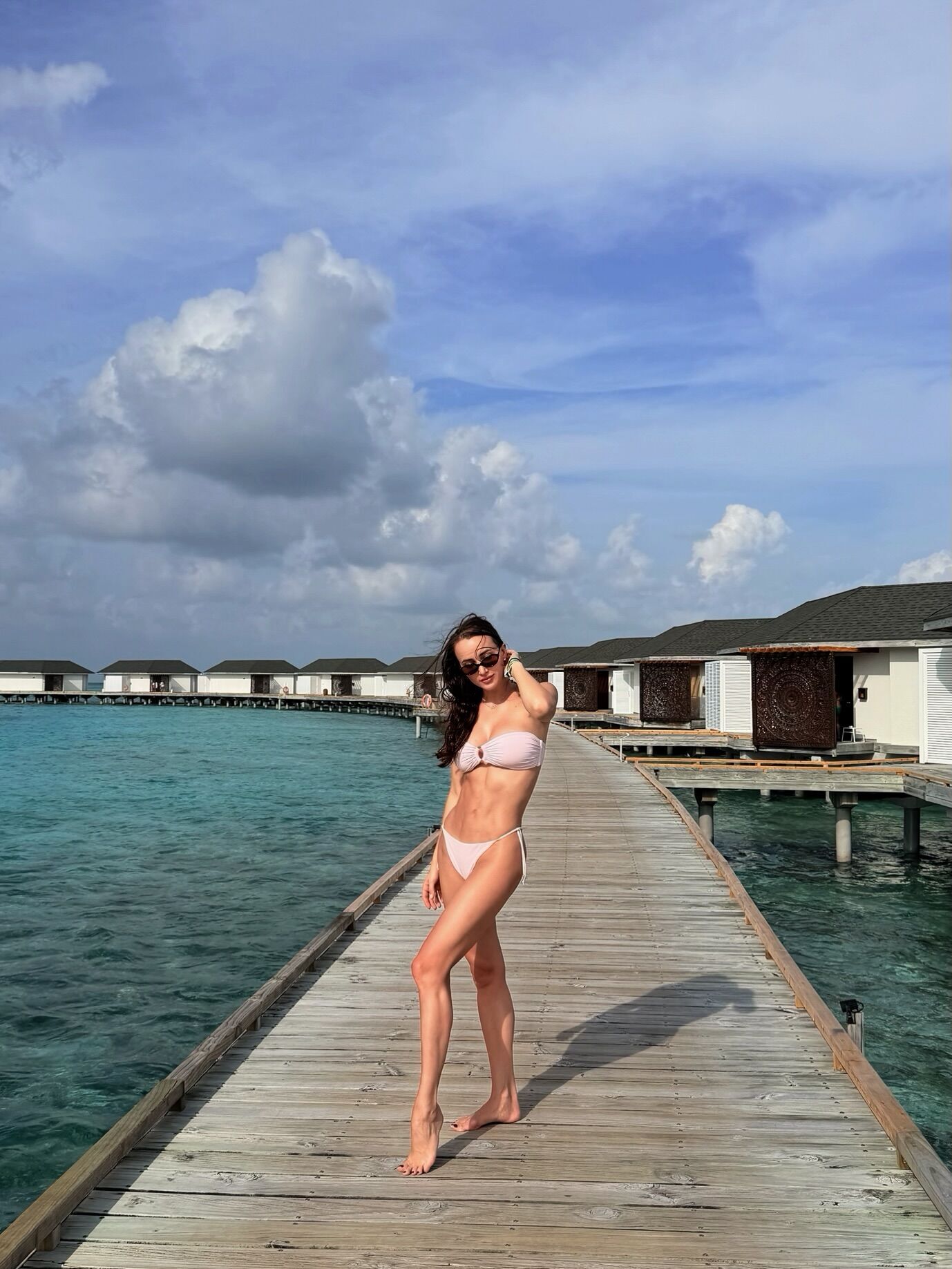 Різатдінова роздяглася на Мальдівах і показала, який вигляд має в 32 роки. Фото