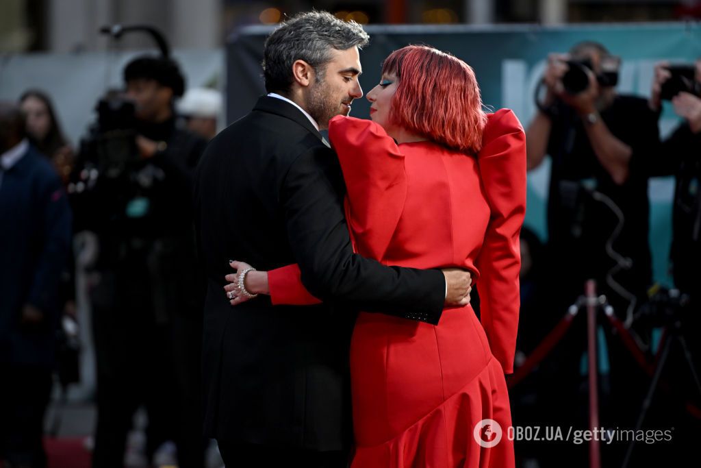 "Ми можемо одружитися цими вихідними?" Леді Гага зібралася заміж і розсекретила, коли відбудеться весілля