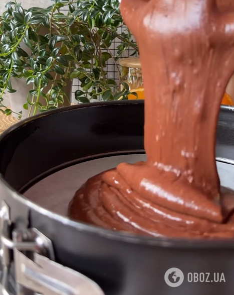 Без яєць, молока та масла: як приготувати смачний пиріг до чаю