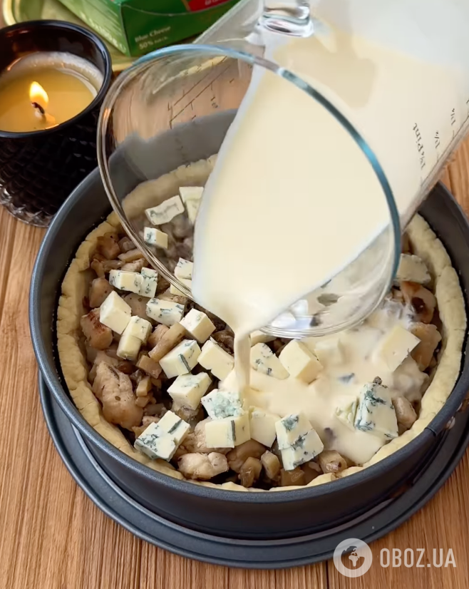 Смачний сирно-грибний кіш за 30 хвилин: рецепт апетитної закуски, коли гості на порозі