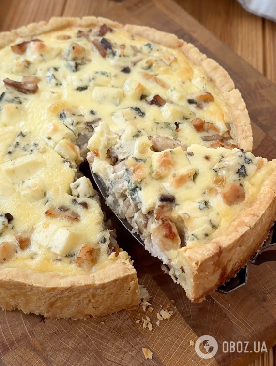 Смачний сирно-грибний кіш за 30 хвилин: рецепт апетитної закуски, коли гості на порозі