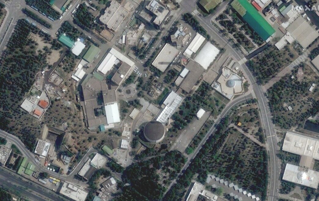 Иран пытается достать обогащенный уран из разрушенных бункеров – медиа