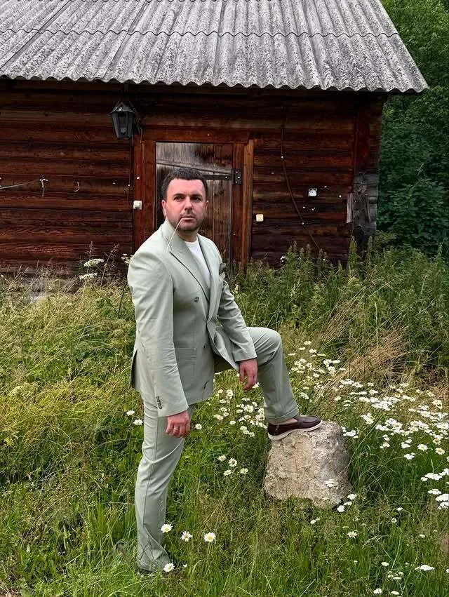 Решетнік потрапив у скандал через привітання з 8 березня і не зміг виправити ситуацію