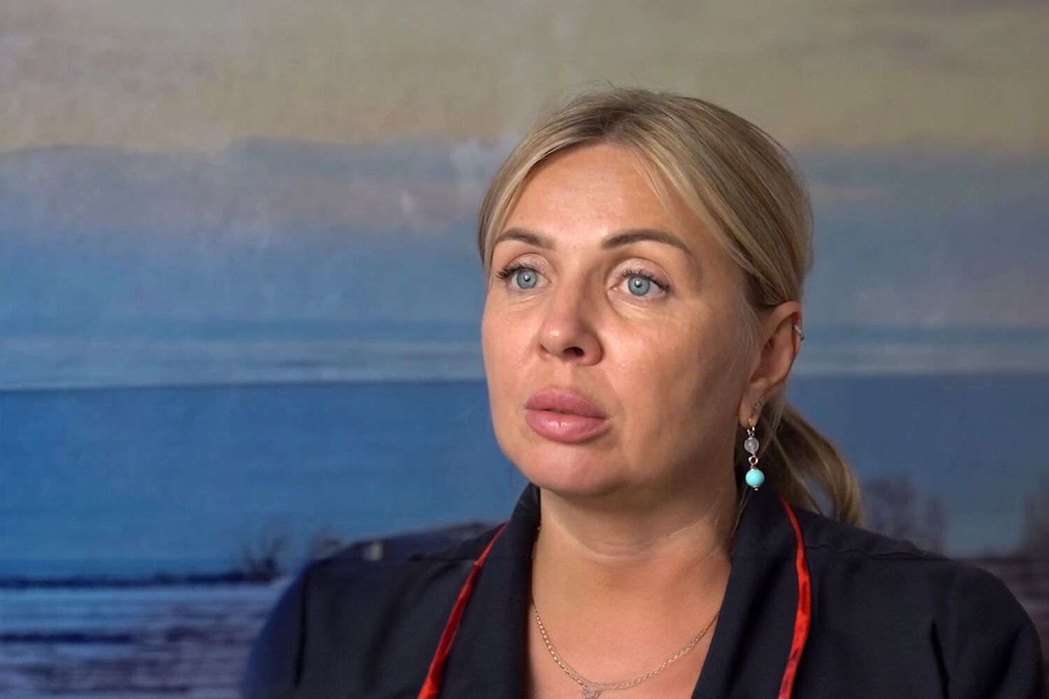 Вижили i не забули: історії очевидців удару по марiупольському пологовому будинку у музеї "Голоси мирних" Фонду Ріната Ахметова