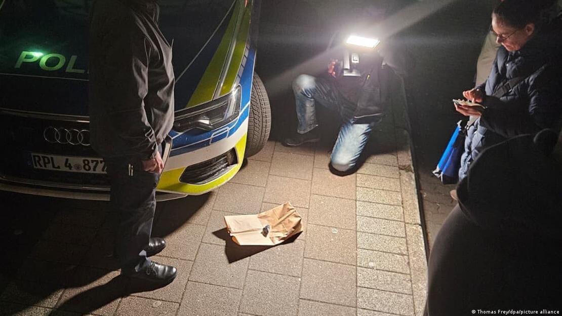 В Германии обломок метеорита пробил крышу жилого дома: сначала подумали, что это ракета. Фото и видео