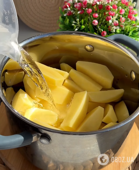 Картофель по-королевски с сыром и чесноком: как вкусно приготовить на обед