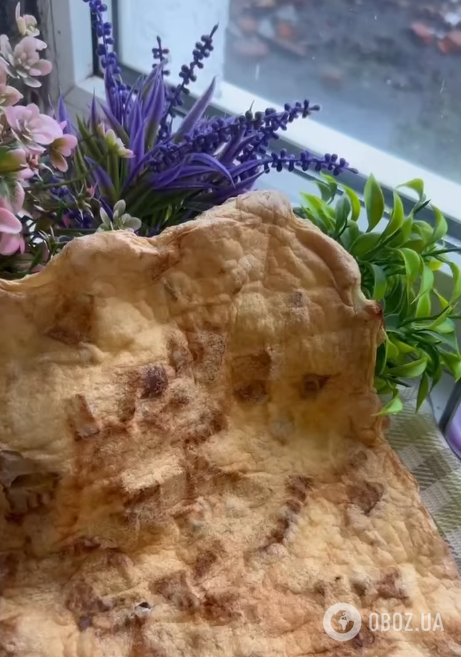 Вкусный яблочный рулет к чаю: не придется вымешивать и раскатывать тесто