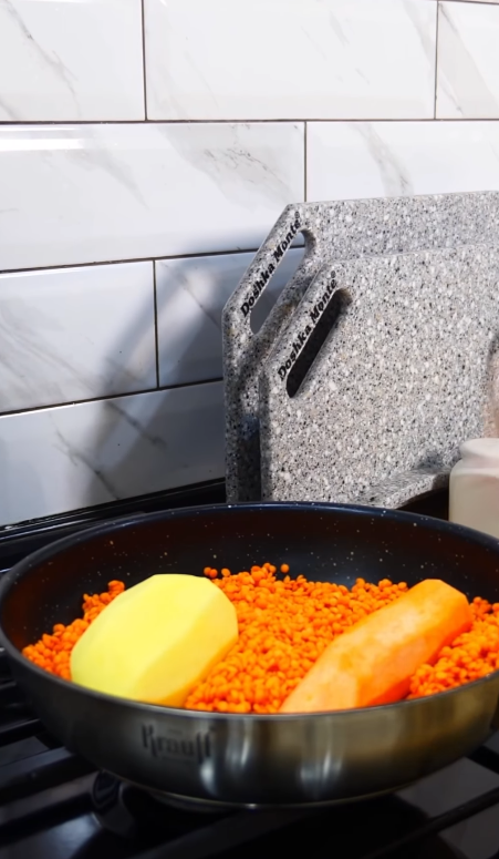 Що смачно приготувати з сочевиці на вечерю: ситна страва без м'яса