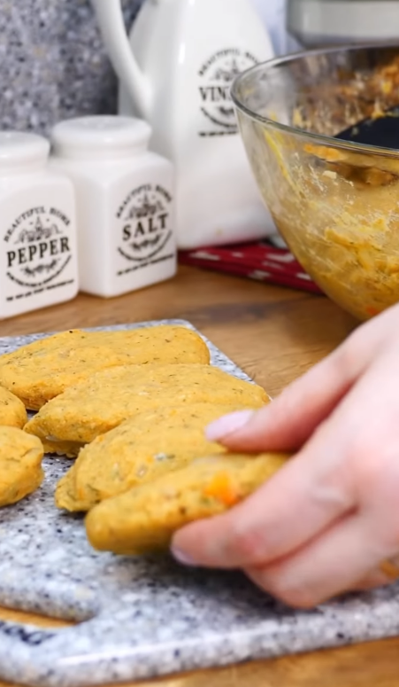 Що смачно приготувати з сочевиці на вечерю: ситна страва без м'яса