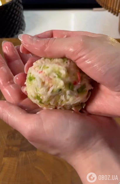 Соковиті крабові котлети з кабачком і сиром: рецепт ситної страви за лічені хвилини