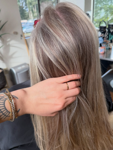 "Тихе срібло": як перетворити сивину на модну зачіску