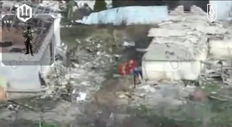 Воїни ЗСУ дронами відбили двох полонених побратимів, а конвоїра-окупанта ліквідували. Відео