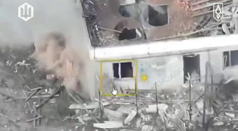 Воїни ЗСУ дронами відбили двох полонених побратимів, а конвоїра-окупанта ліквідували. Відео