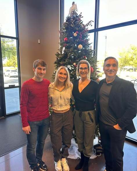 "Выживают в Одессе": американский фигурист несмотря на отца из России поддерживает Украину и близок с родными, которые сидят под обстрелами