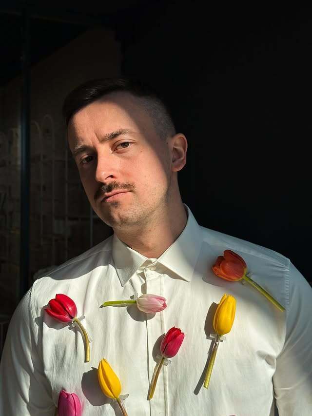 Музыкальный продюсер назвал главную проблему автора песни "У неї є Олєг" и объяснил, как он смог внезапно "выстрелить": не "пались"