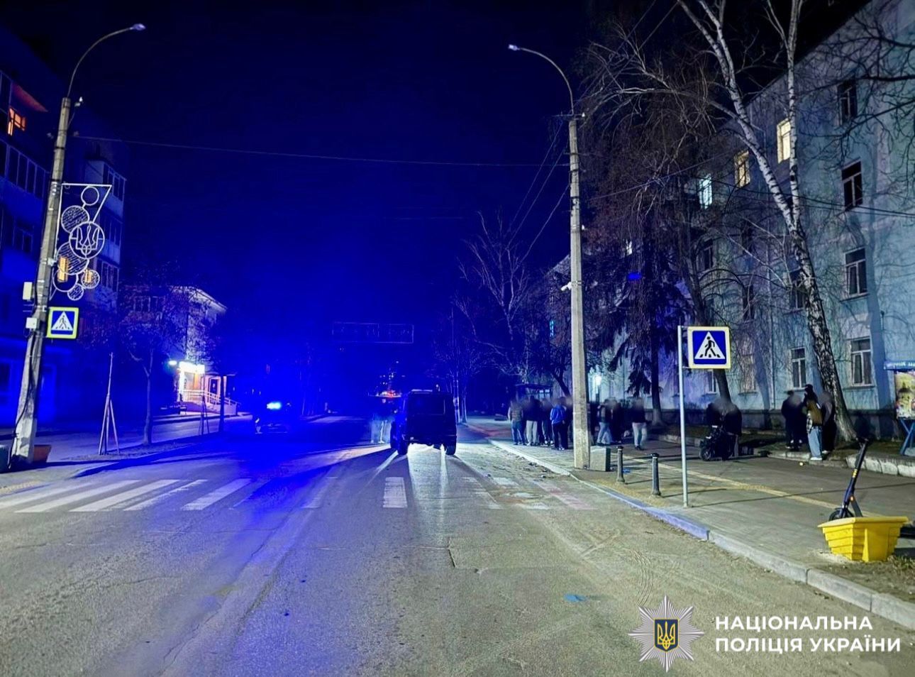 На Киевщине пьяный подросток на мопеде устроил ДТП на переходе: есть пострадавшие. Подробности и фото