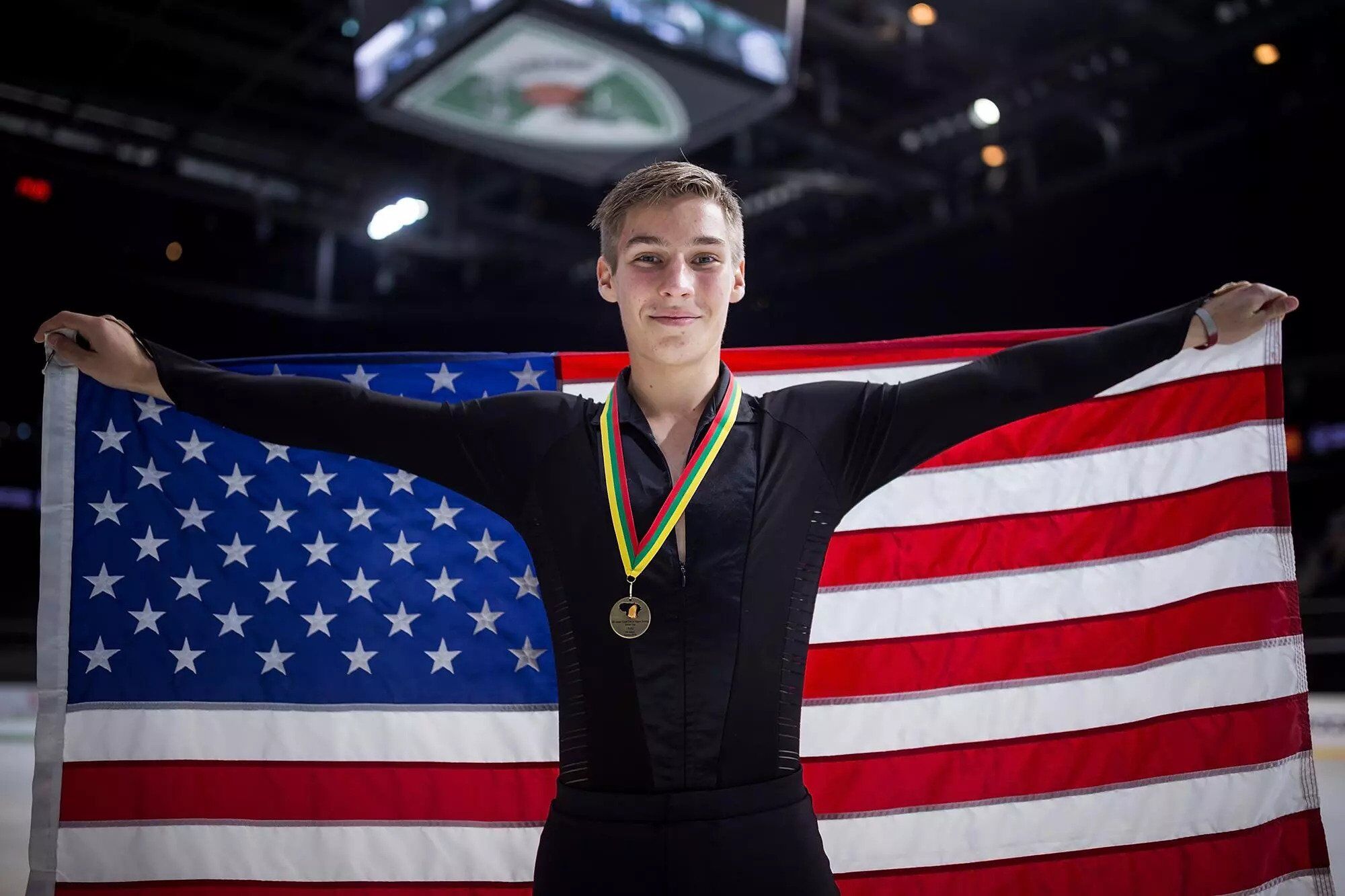 "Выживают в Одессе": американский фигурист несмотря на отца из России поддерживает Украину и близок с родными, которые сидят под обстрелами