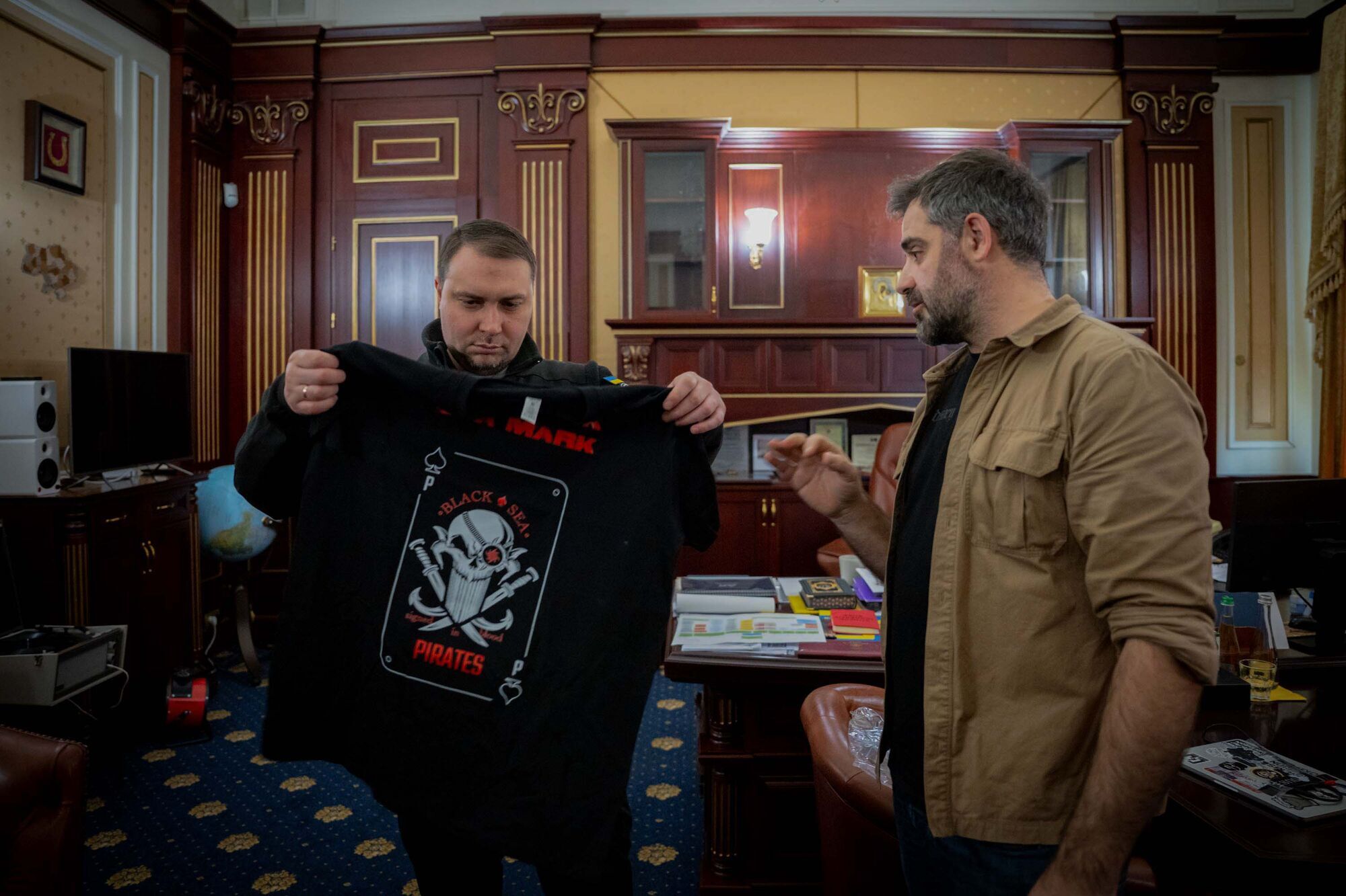 Режиссер фильма "Киллхаус" Левицкий встретился с Будановым и поблагодарил за вклад ГУР в создание фильма