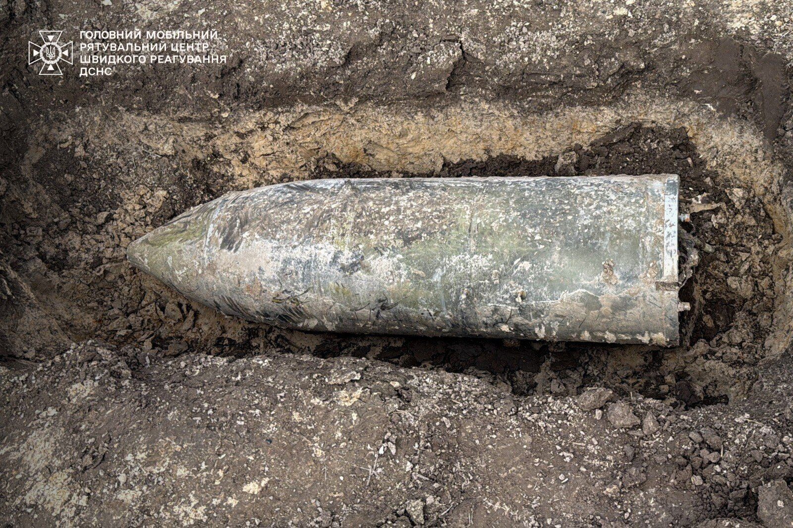 На Київщині фермер знайшов бойову частину "Кинджала" під час польових робіт. Фото