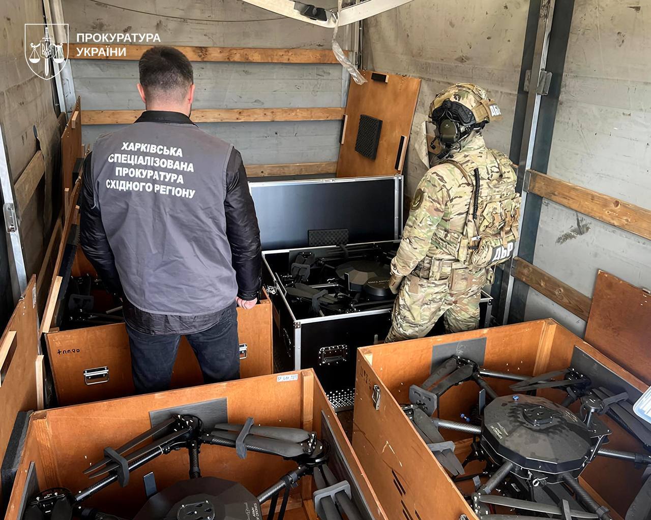 Беспилотники хранились дома, на складах и у почтовых операторов.