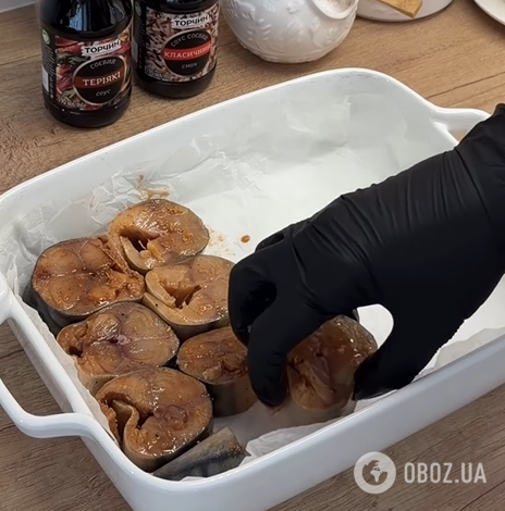 Як смачно приготувати скумбрію на обід: риба вийде дуже соковитою