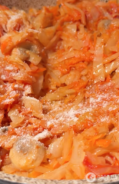 Тушкована капуста з оригінальним інгредієнтом: ділимося легким рецептом