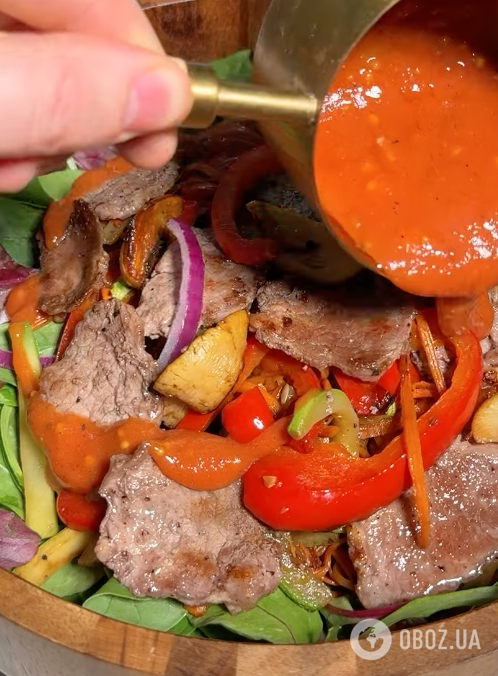 Теплый салат из овощей и телятины под кисло-сладким соусом: делимся рецептом