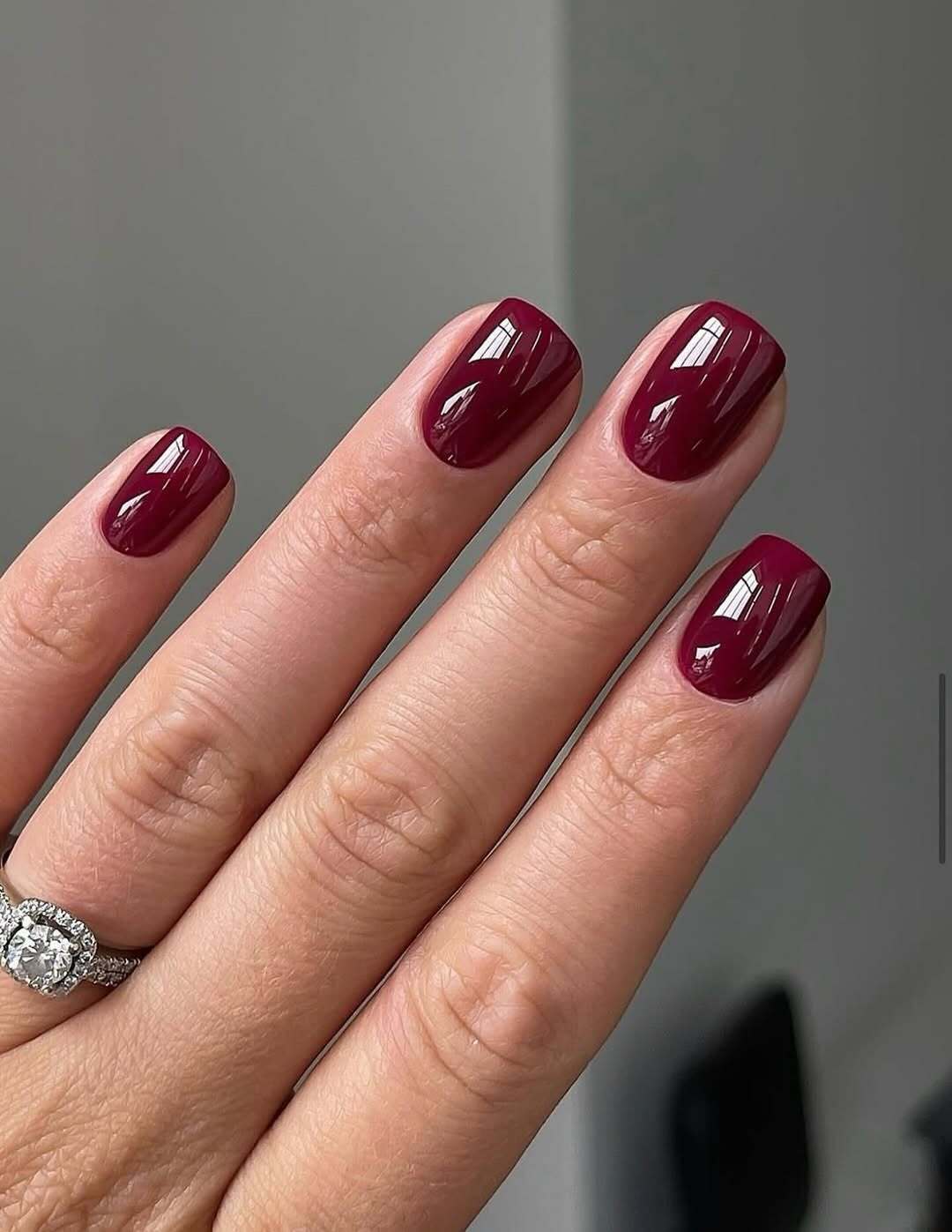 Подойдут каждой: 8 универсальных цветов маникюра