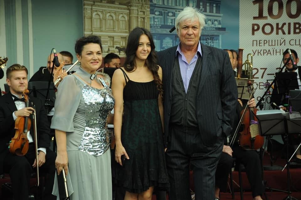 "Це дико – національний театр грає російською". Анастасія Рула – про мовні компроміси, свекруху Сумську та залаштунки "Конотопської відьми"